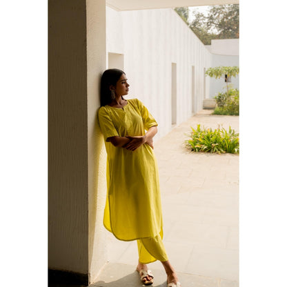 Silai Studio Neembu Yellow Kurta With Pant (Set of 2)