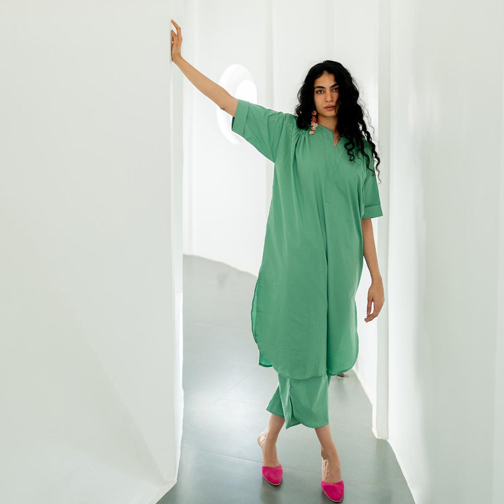 Silai Studio Meadows Green Kurta With Pant (Set of 2)