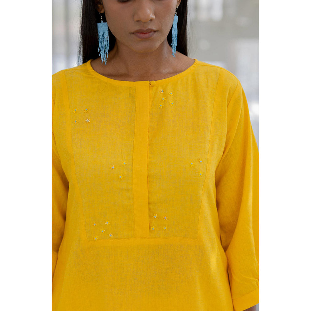 Silai Studio Sunflower Yellow Kurta and Pant (Set of 2)