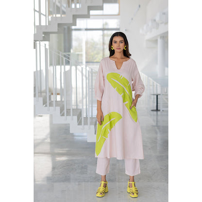Silai Studio Blush Basil Applique Kurta with Pant (Set of 2)