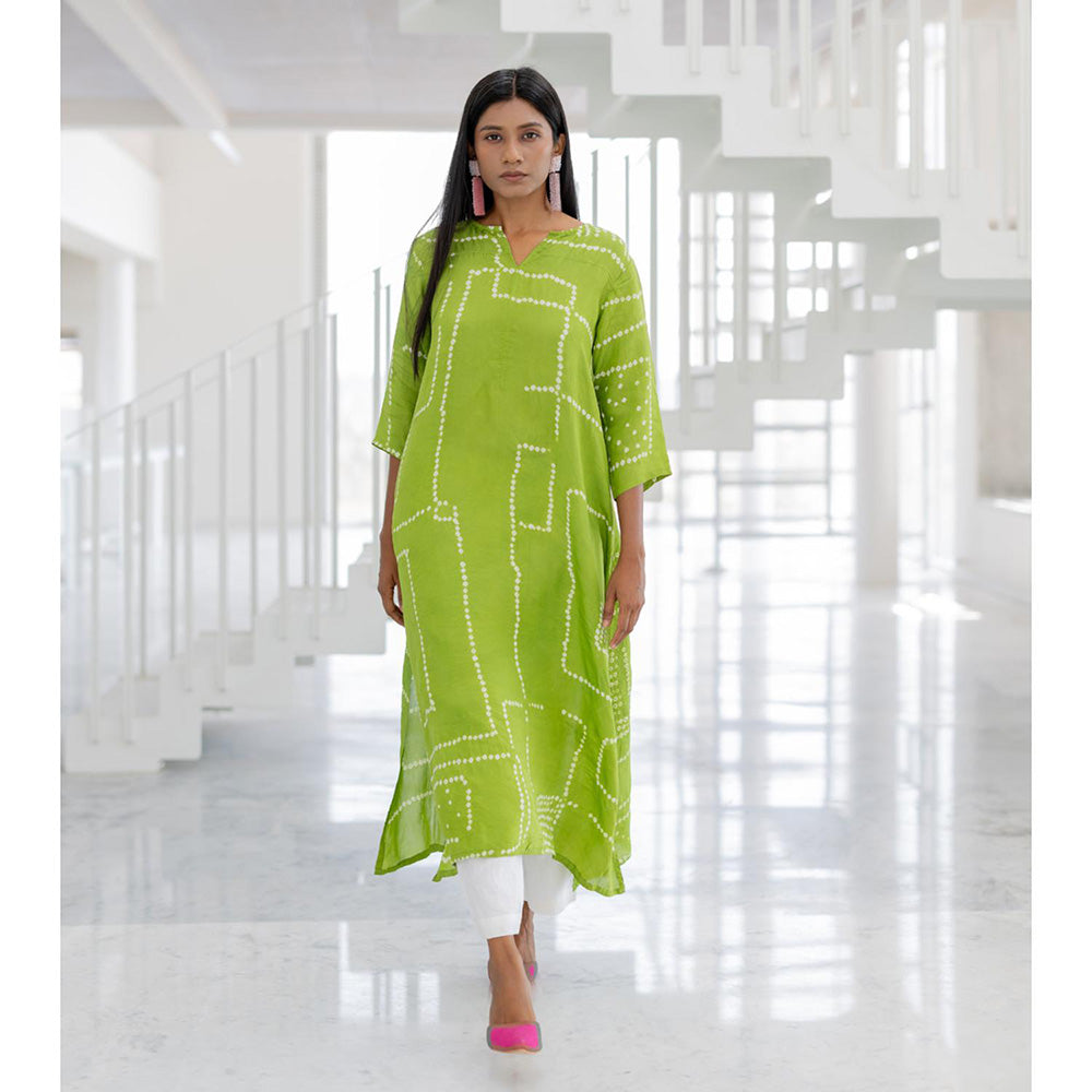 Silai Studio Terra Green Bandhej Silk Kurta and Pant (Set of 2)