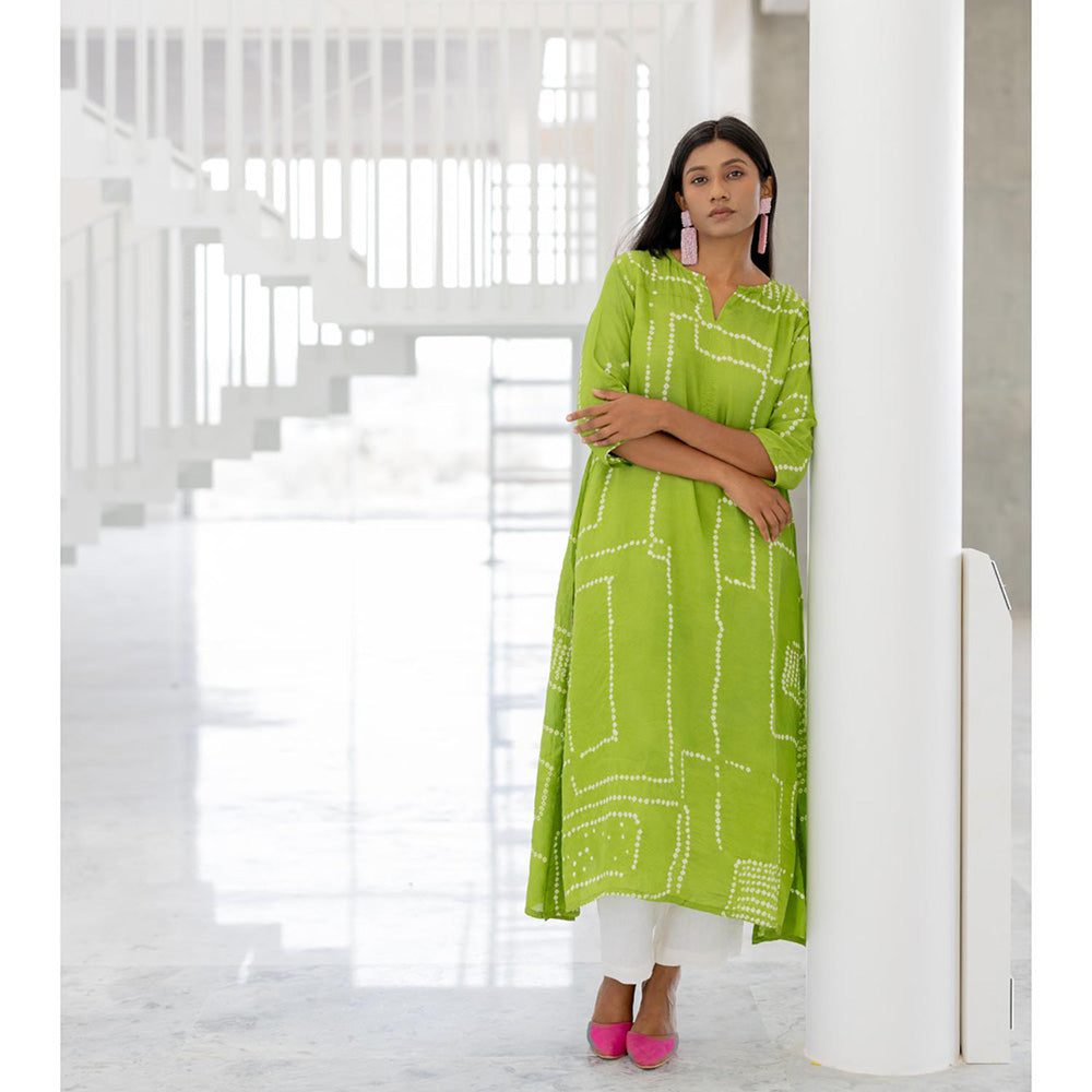 Silai Studio Terra Green Bandhej Silk Kurta and Pant (Set of 2)