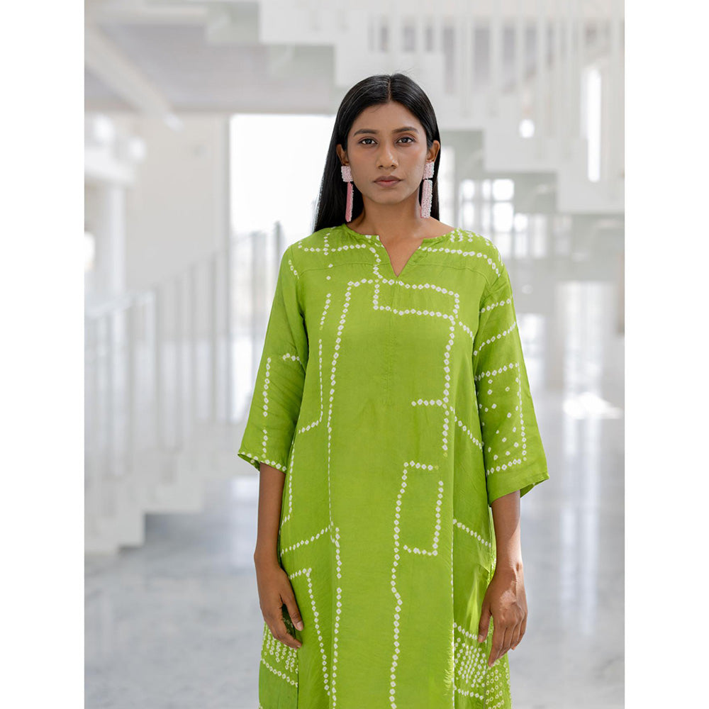 Silai Studio Terra Green Bandhej Silk Kurta and Pant (Set of 2)