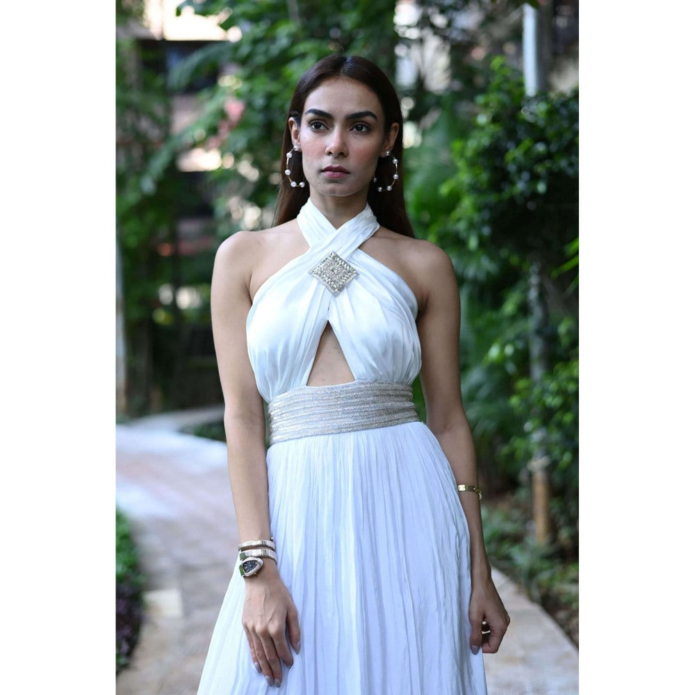 Label Simran Kochher White Criss- Cross Neck Gown