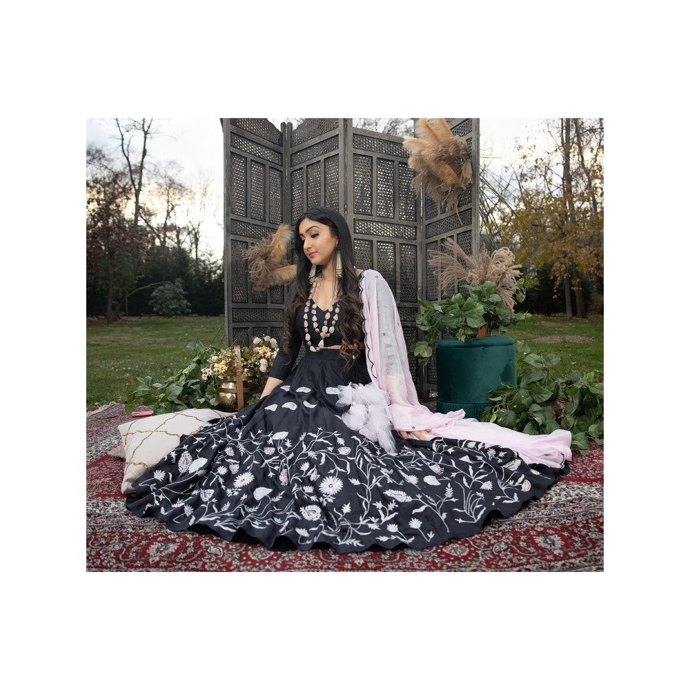 Simmi Guntaj Black Lady Gaga Lehenga with Blouse and Dupatta (Set of 3)