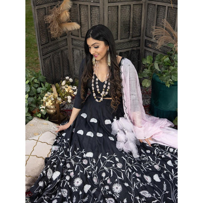 Simmi Guntaj Black Lady Gaga Lehenga with Blouse and Dupatta (Set of 3)