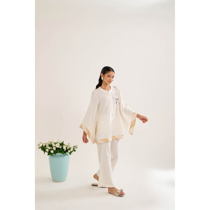 Siyona by Ankurita White Mogra Co-Ord (Set of 2)