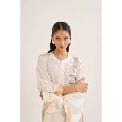 Siyona by Ankurita White Mogra Co-Ord (Set of 2)