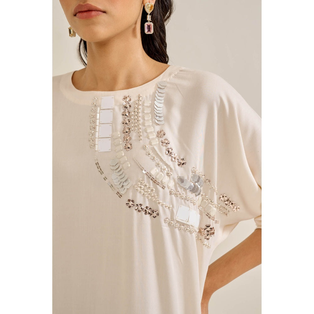 Siyona by Ankurita White Mallika Co-Ord (Set of 2)