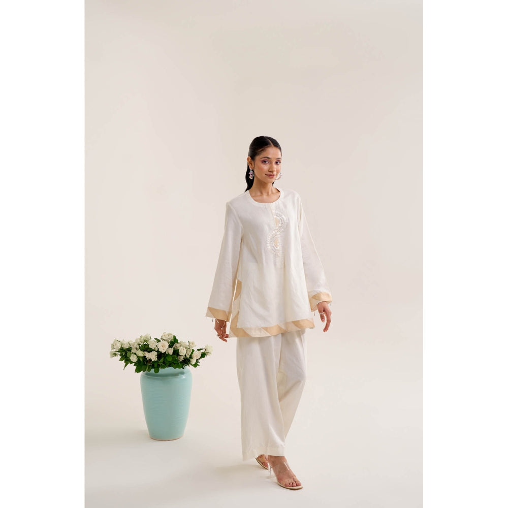 Siyona by Ankurita White Chandni Co-Ord (Set of 2)