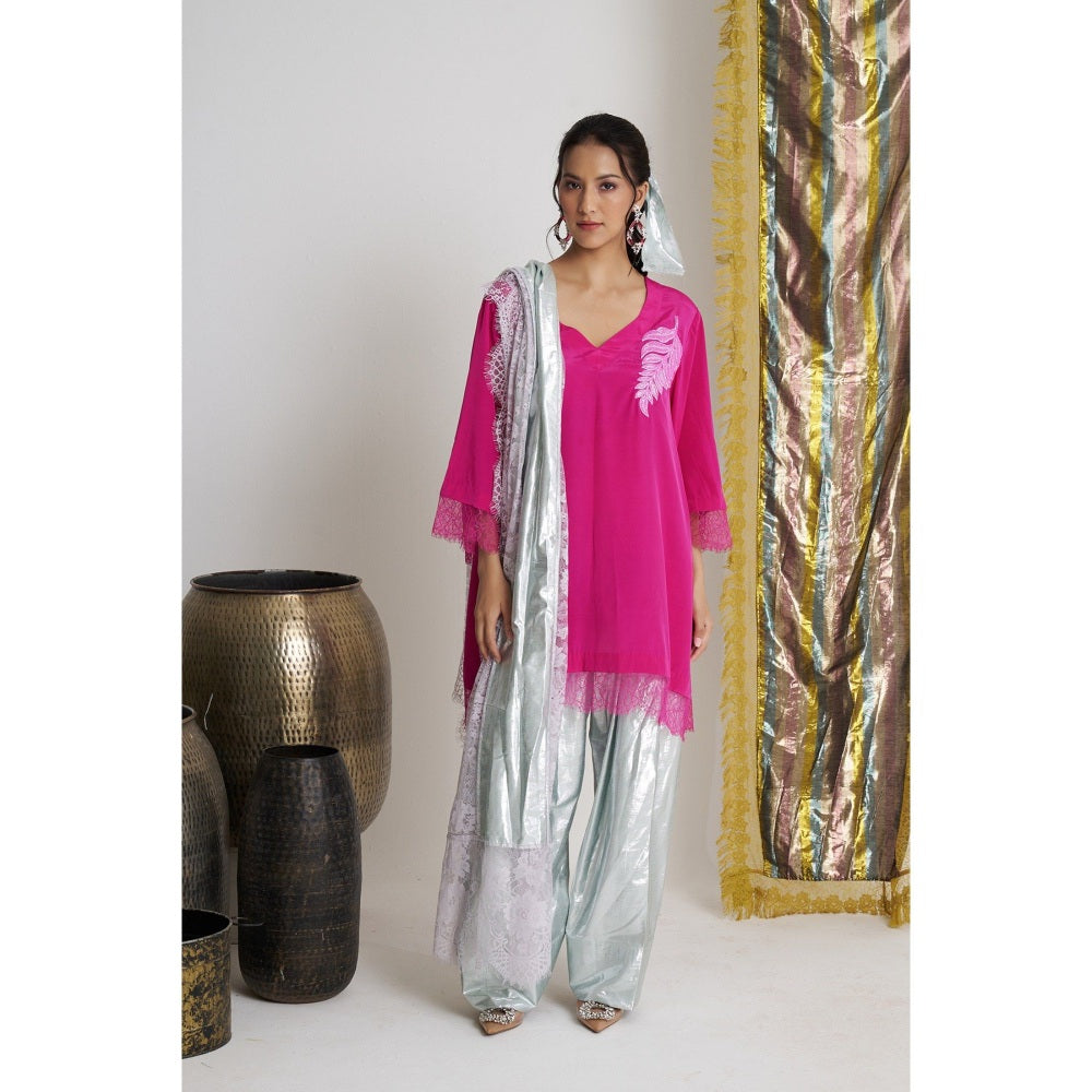 Siyona by Ankurita Gulabo Groove Farshi Kurta with Salwar and Dupatta (Set of 3)