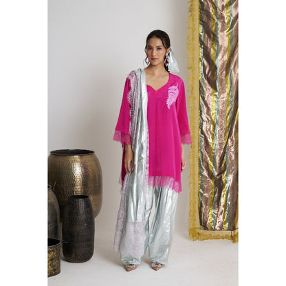 Siyona by Ankurita Gulabo Groove Farshi Kurta with Salwar and Dupatta (Set of 3)