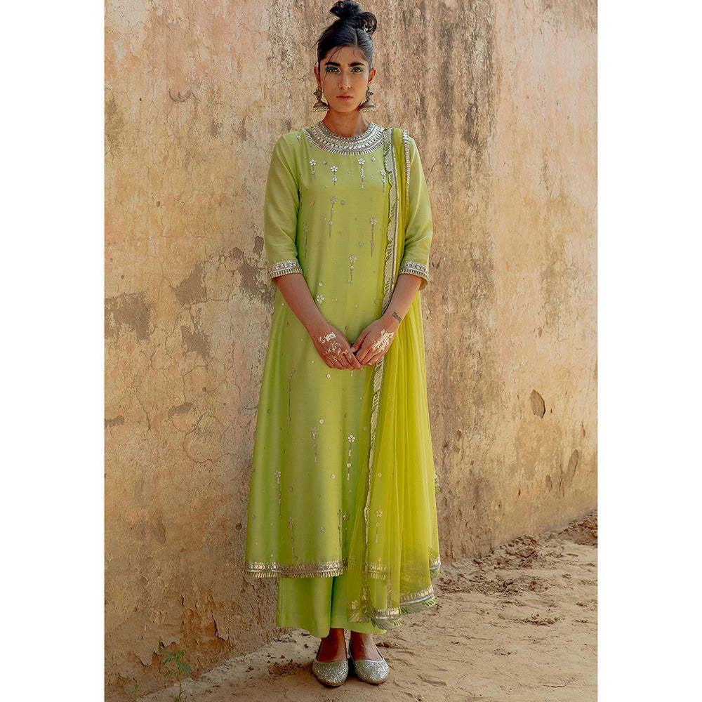 Saksham & Neharicka Green Hand Embroidered Kurta in Chanderi (Set of 3)