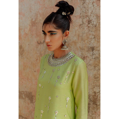 Saksham & Neharicka Green Hand Embroidered Kurta in Chanderi (Set of 3)