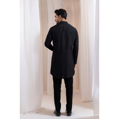 SMRITI Black Kurta With Pant