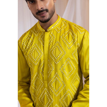 SMRITI Yellow Solglint Kurta With Pant
