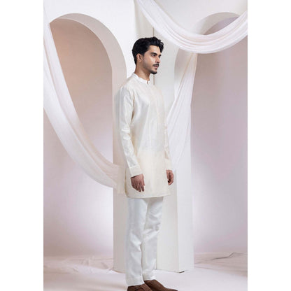 SMRITI Ivory Kurta With Pant