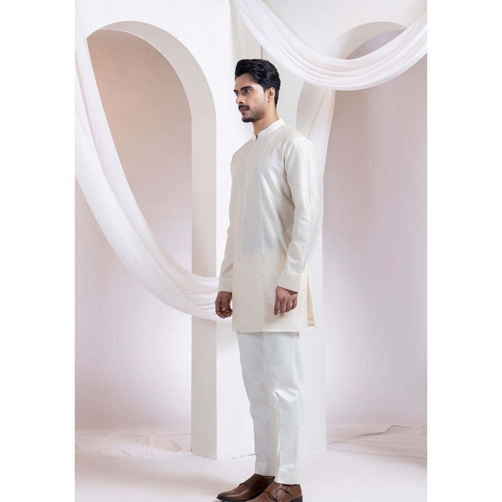 SMRITI Ivory Kurta With Pant