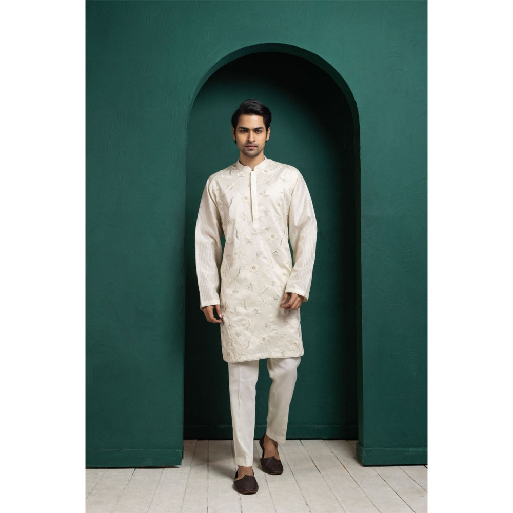 SMRITI Ivory Floral Elegance Kurta