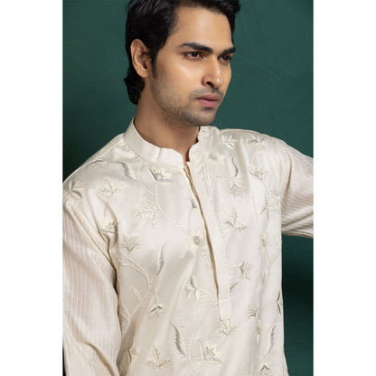 SMRITI Ivory Floral Elegance Kurta