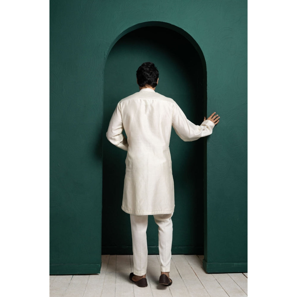 SMRITI Ivory Floral Elegance Kurta