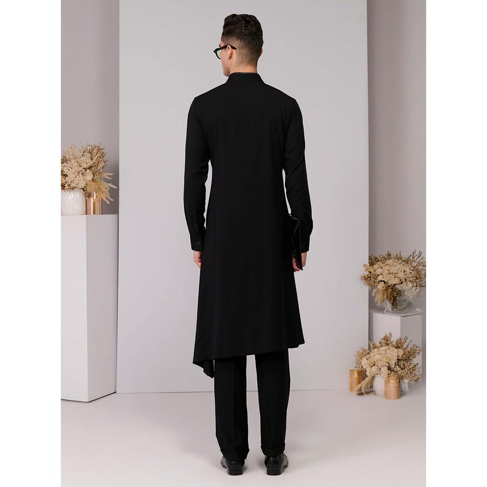 S&N by Shantnu Nikhil Black Minimalistic Asymmetric Kurta