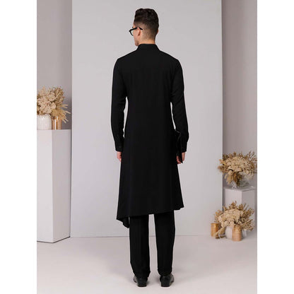 S&N by Shantnu Nikhil Black Minimalistic Asymmetric Kurta