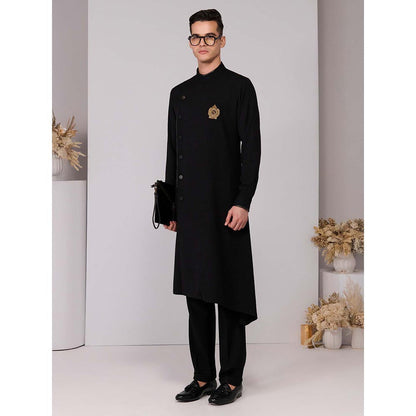 S&N by Shantnu Nikhil Black Minimalistic Asymmetric Kurta