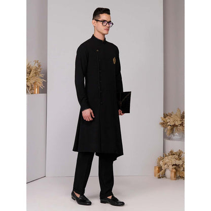S&N by Shantnu Nikhil Black Minimalistic Asymmetric Kurta