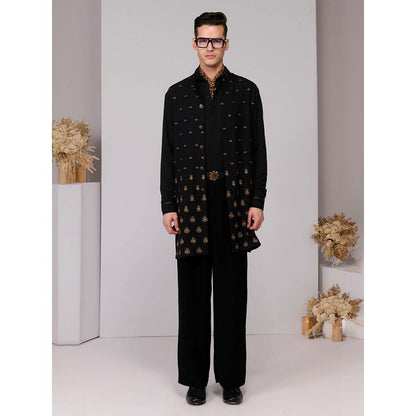 S&N by Shantnu Nikhil Navy Blue Crest Embroidery Kurta