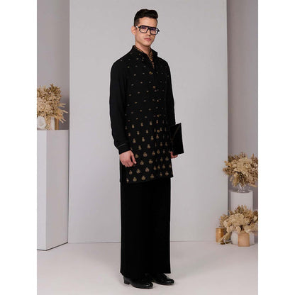 S&N by Shantnu Nikhil Navy Blue Crest Embroidery Kurta