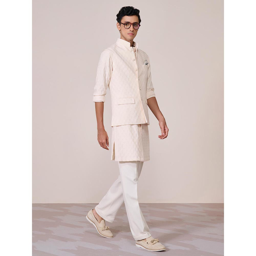 S&N by Shantnu Nikhil Off White Rayon Blend Sleeveless Waistcoat
