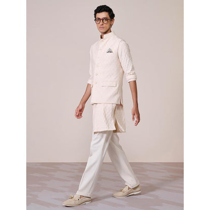 S&N by Shantnu Nikhil Off White Rayon Blend Sleeveless Waistcoat