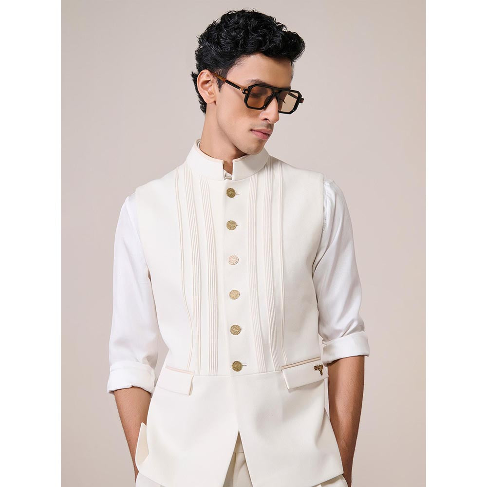 S&N by Shantnu Nikhil Off White Knitted Sleeveless Waistcoat