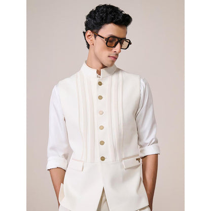 S&N by Shantnu Nikhil Off White Knitted Sleeveless Waistcoat