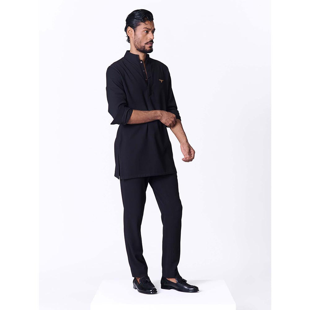 S&N by Shantnu Nikhil Black Eagle Crested Kurta