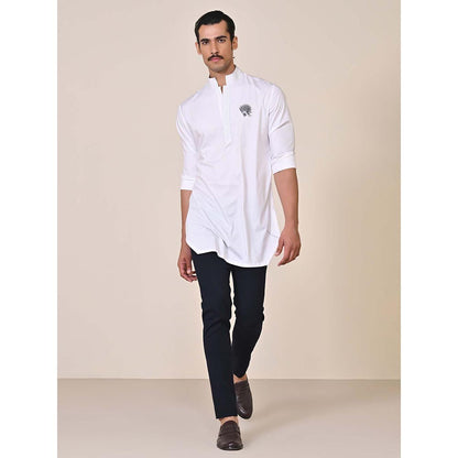 S&N by Shantnu Nikhil Classic White Embroidered Crest Kurta