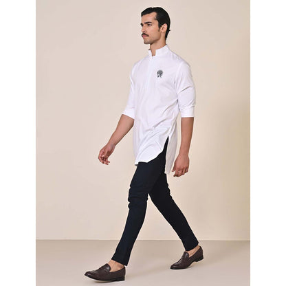 S&N by Shantnu Nikhil Classic White Embroidered Crest Kurta