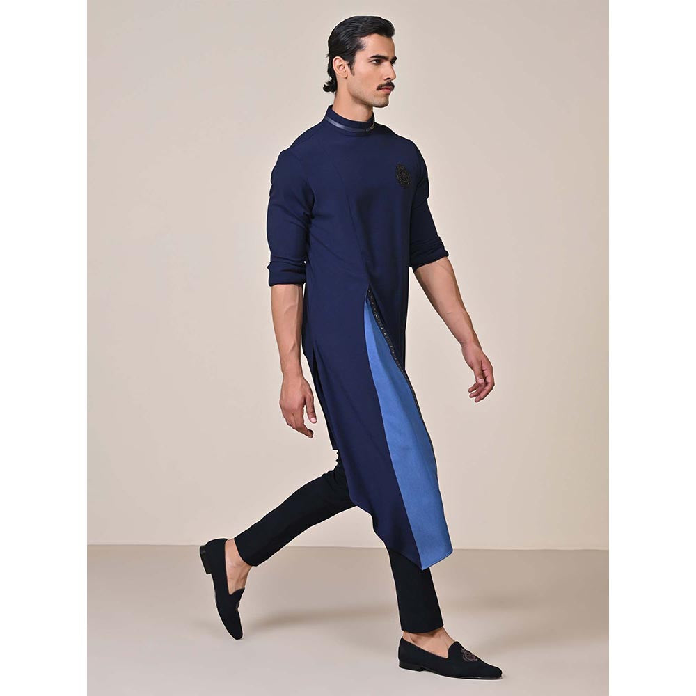 S&N by Shantnu Nikhil Navy Asymmetrical Crest Embroidered Kurta