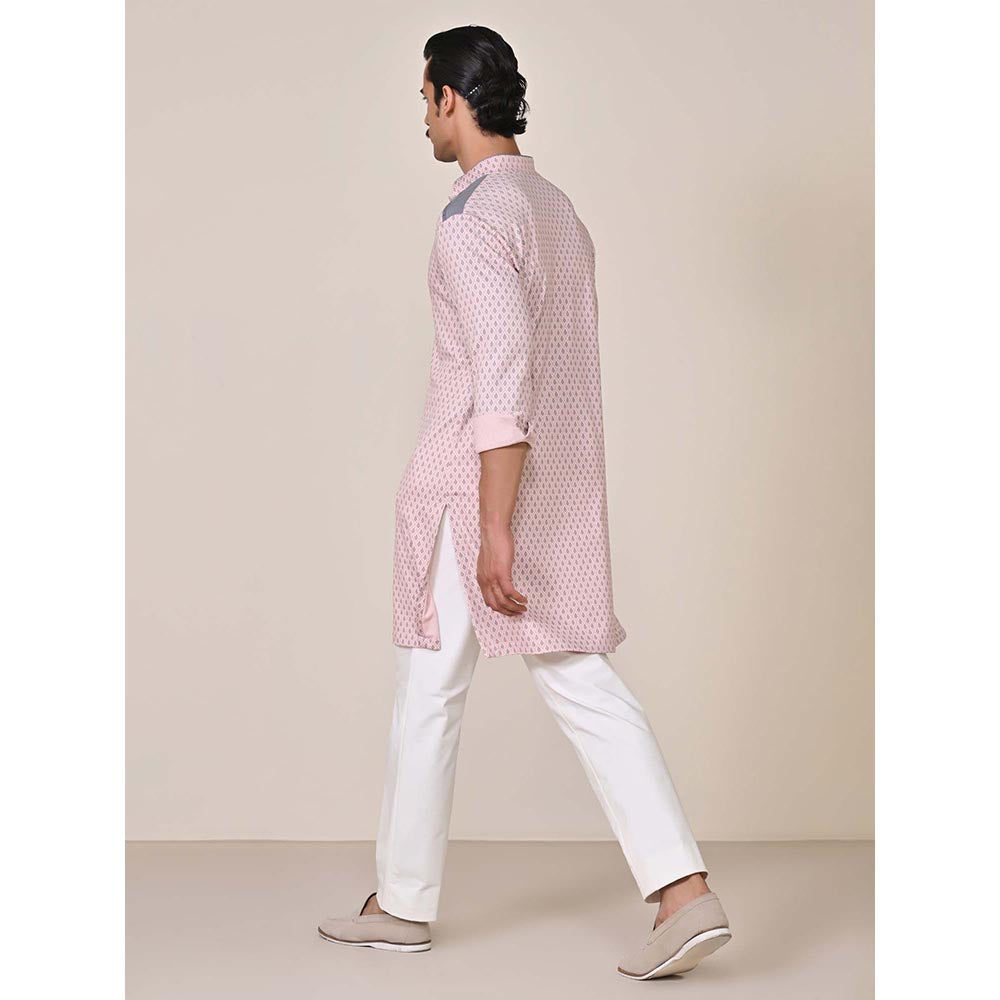 S&N by Shantnu Nikhil Pink Adamas Printed Kurta