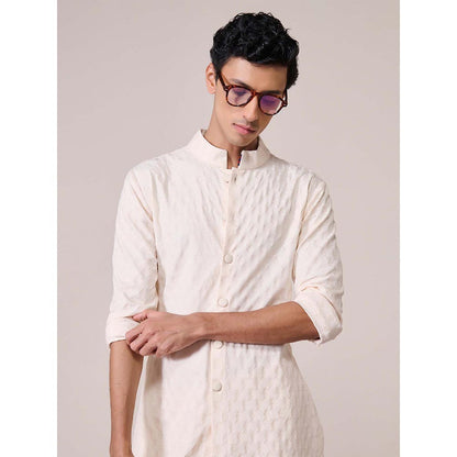 S&N by Shantnu Nikhil Off White Textured Kurta