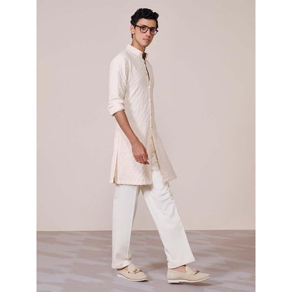S&N by Shantnu Nikhil Off White Textured Kurta