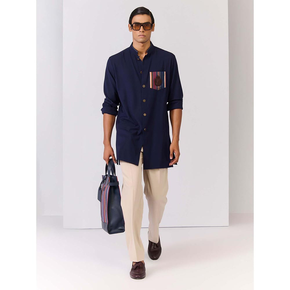 S&N by Shantnu Nikhil Navy Solid Kurta with Printed Pocket