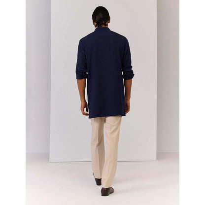 S&N by Shantnu Nikhil Navy Solid Kurta with Printed Pocket