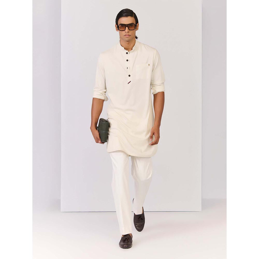 S&N by Shantnu Nikhil Off White Bamboo Cotton Kurta