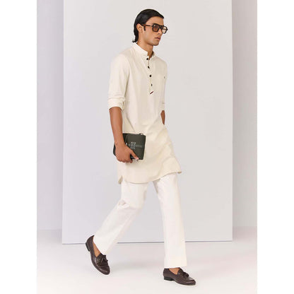 S&N by Shantnu Nikhil Off White Bamboo Cotton Kurta