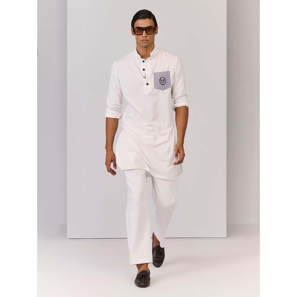 S&N by Shantnu Nikhil White Bamboo Front Pocket Cotton Kurta