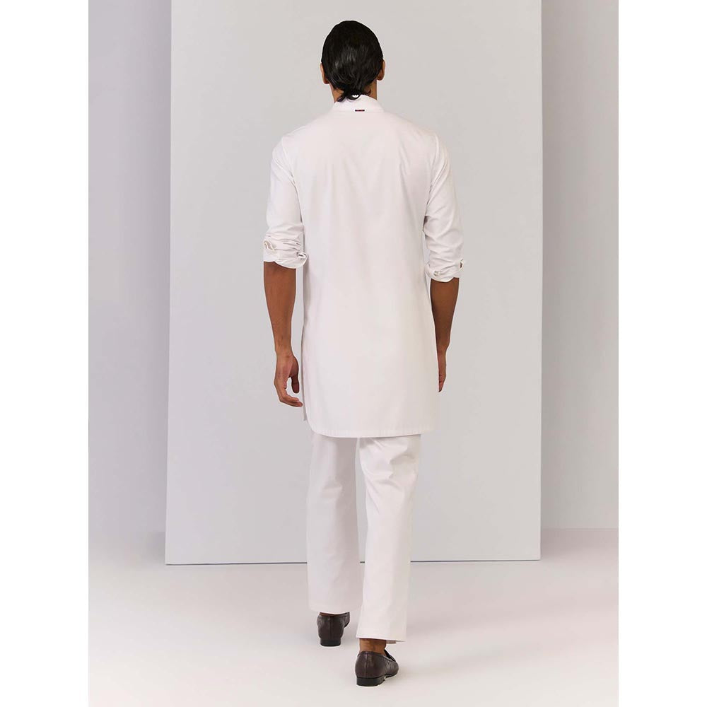 S&N by Shantnu Nikhil White Bamboo Front Pocket Cotton Kurta