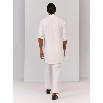 S&N by Shantnu Nikhil White Bamboo Front Pocket Cotton Kurta