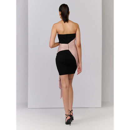 S&N by Shantnu Nikhil Women Black Jersey Solid Dress